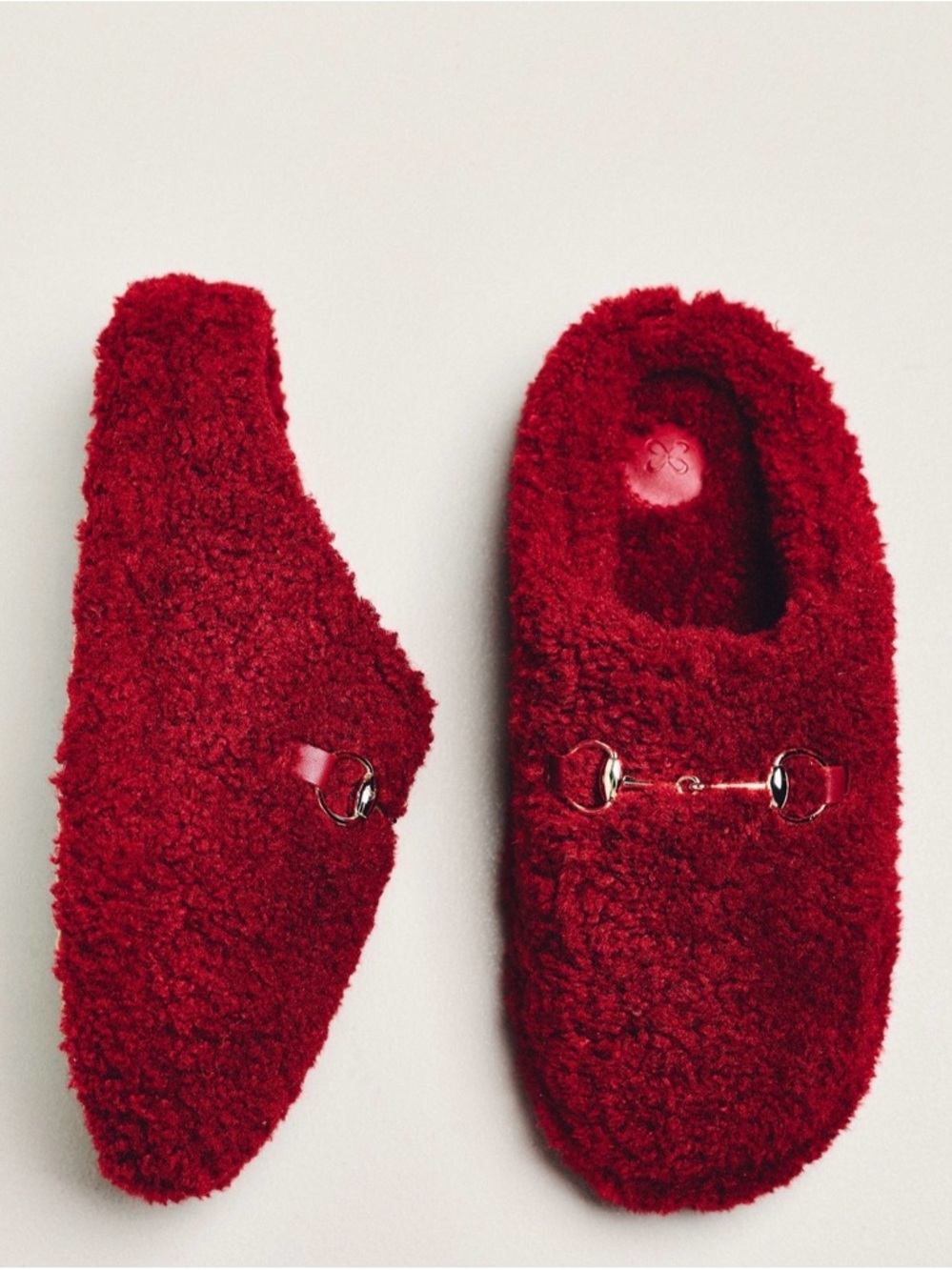 Maeve Sherpa Fleece Bit Scuff Slippers in Red, Sz S 6-7